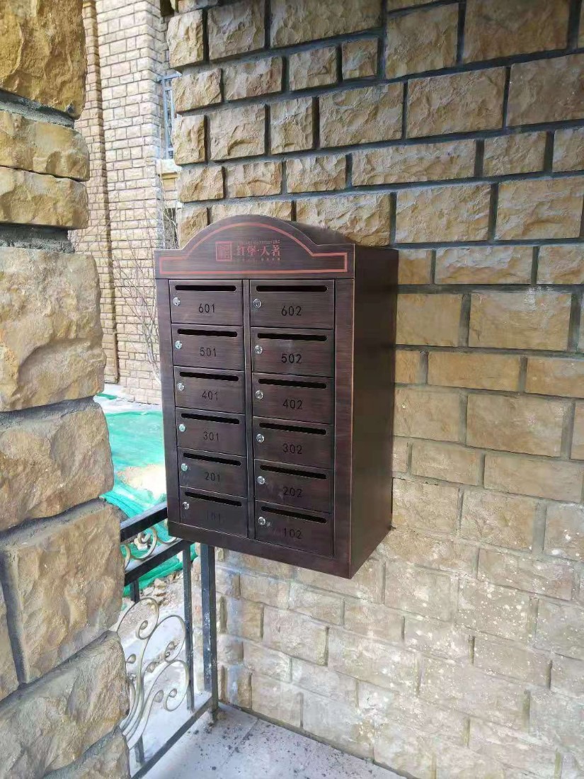 壁挂式信报箱